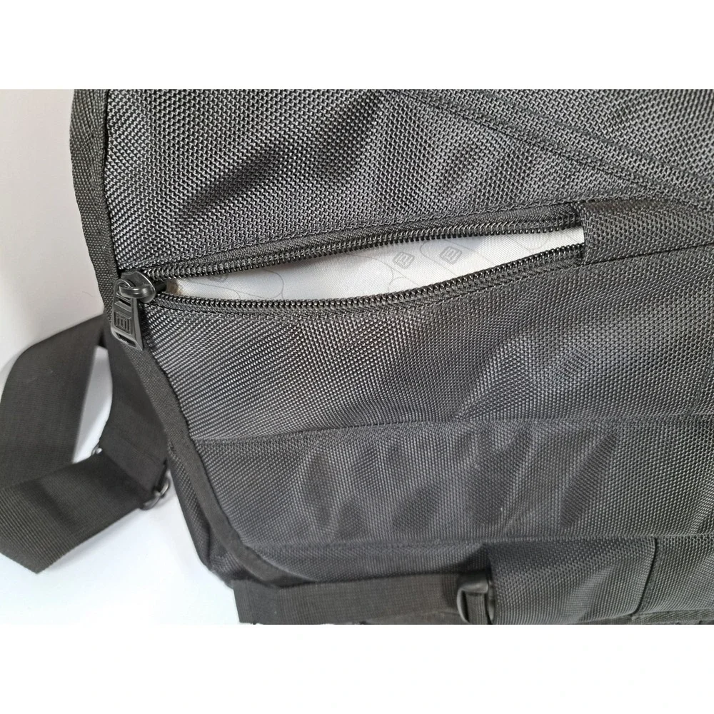 Ful Powerbag Messenger Bag Black Ballistic Nylon Integrated Battery Charging Bag